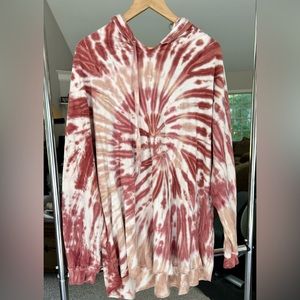 Hooded long sleeve tie dyed top in size 3x
